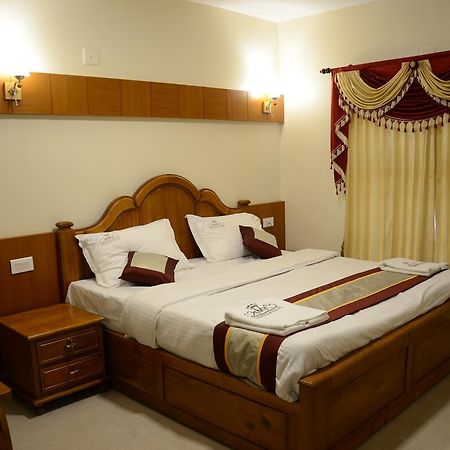 Hotel Vasantham Palace Утакаманд Экстерьер фото